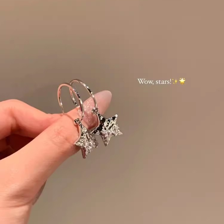 Millennium Spice Girl Star earrings, light luxury, niche and unique stud earrings, women's design sense, high-end five-pointed star ear rings and earrings details Picture