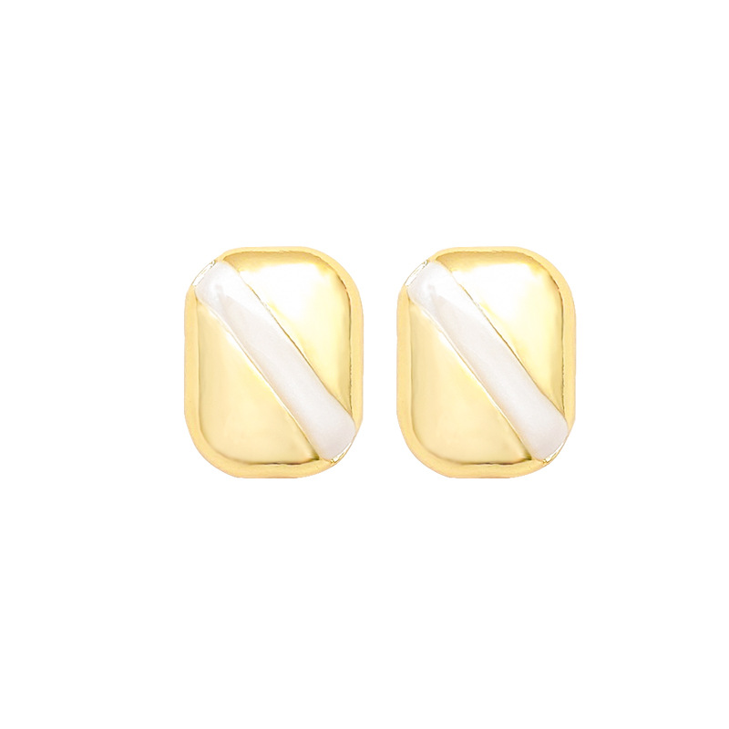 Fashionable and retro color-block glossy stud earrings, feminine charm, geometric, versatile, high-end, and niche design metal earrings Item Picture