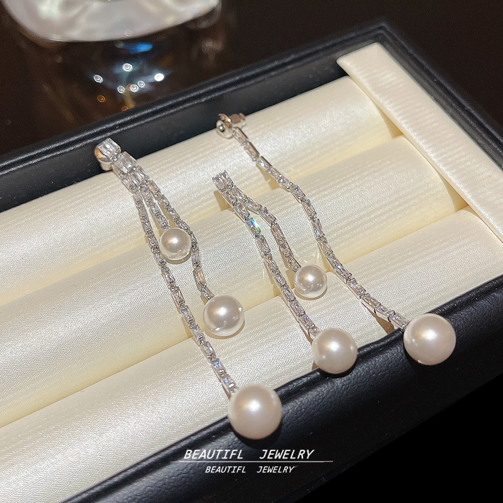 A unique pair of S925 silver pin tassel earrings with a unique design sense, a niche and popular pearl earring for women Specification drawing