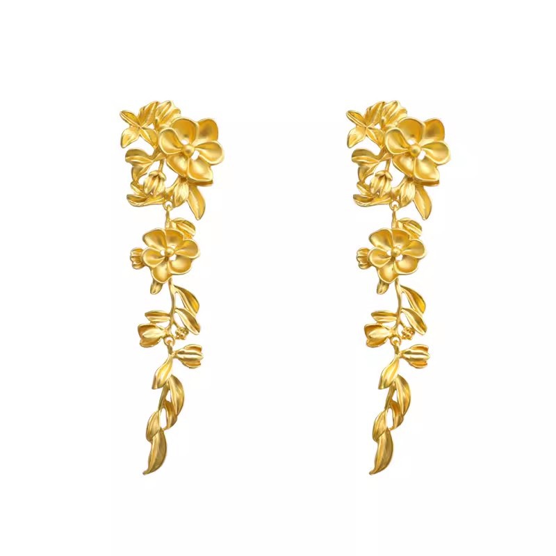 High-end, light luxury, exaggerated flower stud earrings, women's French retro style, leaf earrings, earrings, vintage earrings wholesale Item Picture