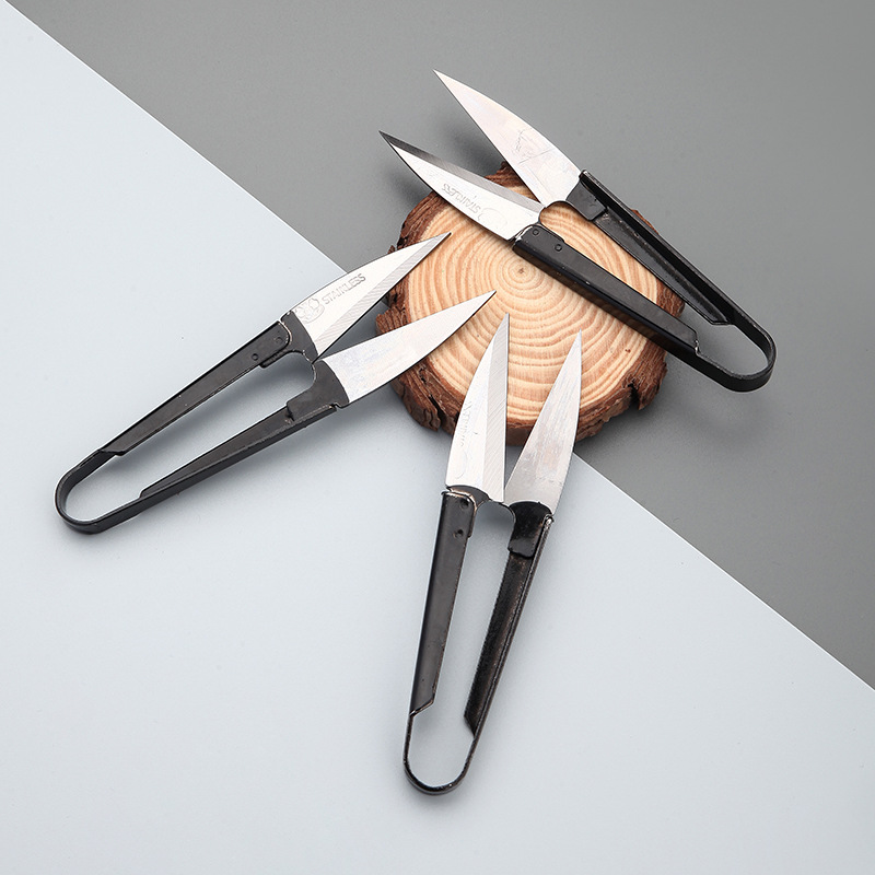 Factory direct sales of black-handled high-carbon steel U-shaped shears, household cross-stitch thread end shears, spring yarn shears, small shears full figure