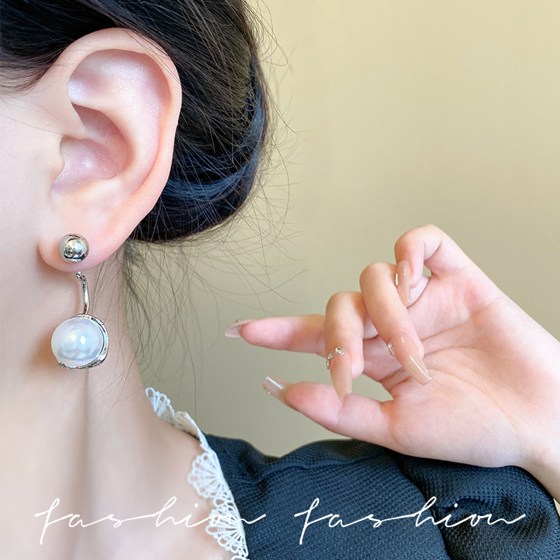 The cold style with grey bead earrings on the front and back, the niche 925 silver needle stud earrings, the new 2024 bestseller, exudes a sense of high-end fashion Application Scenario