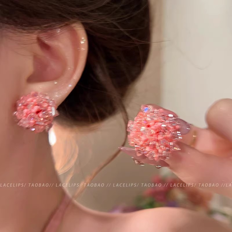 Summer clear and transparent crystal hydrangea beaded earrings for women, light luxury, niche and high-end style, elegant and grand earrings Specification drawing