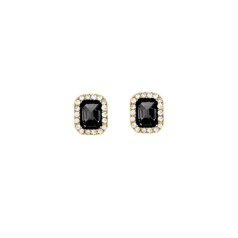 Unique black crystal square stud earrings for women, small and exquisite, a new style of trendy and high-end earrings in 2025 Item Picture