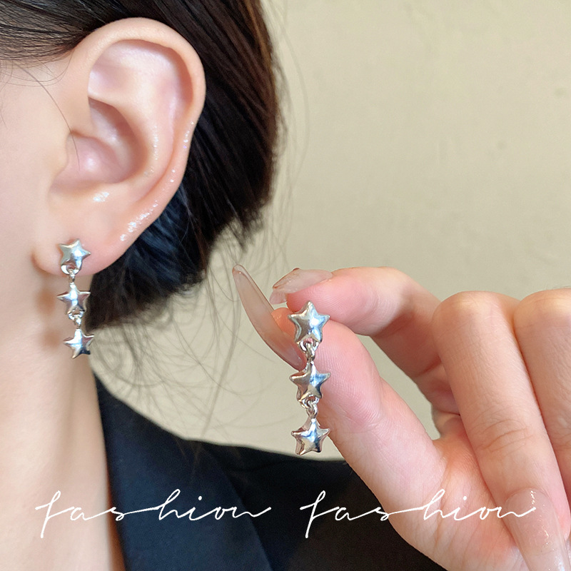 High-end, exquisite star tassel stud earrings, Japanese and Korean niche design, long face slimming earrings, French retro earrings Specification drawing