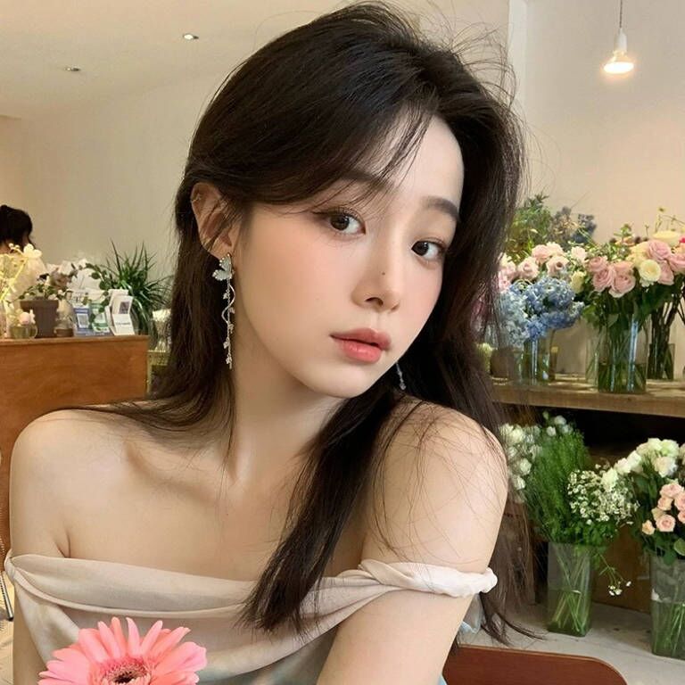 Unique butterfly pearl tassel long earrings, light luxury and niche stud earrings, high-end earrings for women, 925 silver needle wholesale Specification drawing