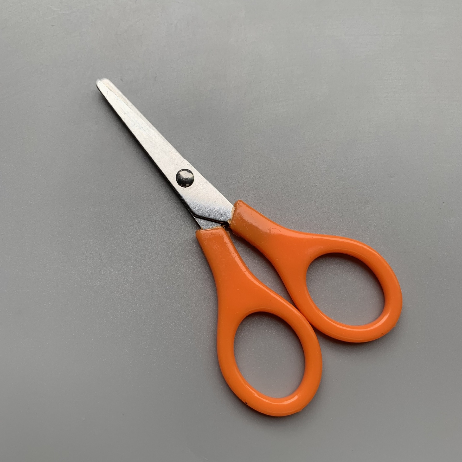 Bandage scissors, gauze scissors, thread ends scissors, needle and thread scissors, student scissors, electrician scissors, garden scissors Item Picture