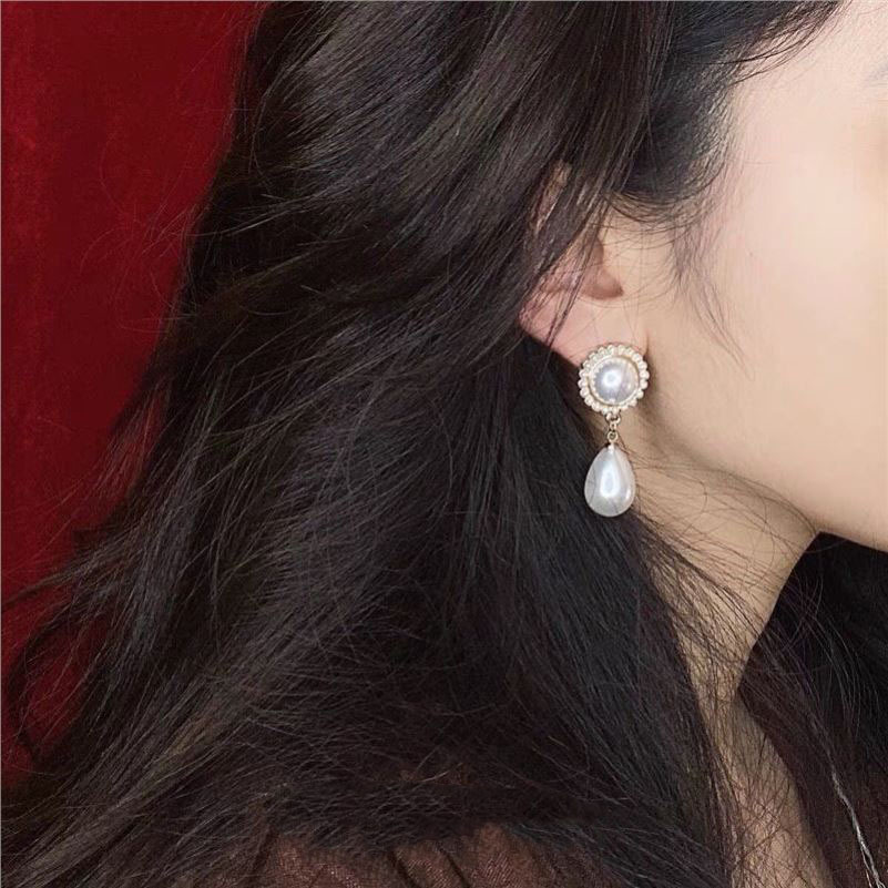 S925 Silver Needle Baroque teardrop pearl earrings, court-style sunflower earrings, Korean simple and elegant Application Scenario
