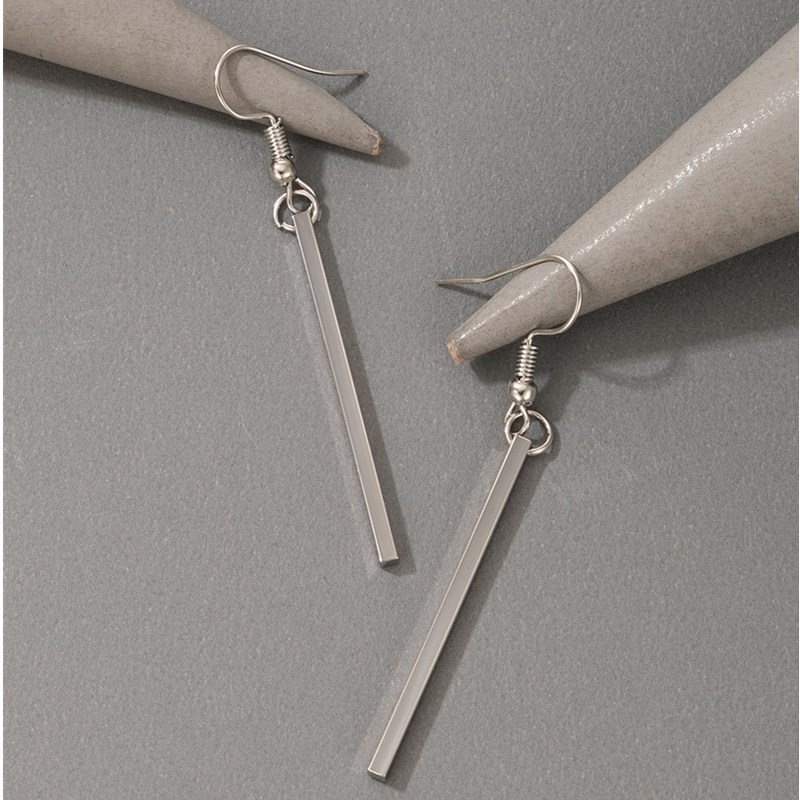 New European and American accessories: simple geometric three-dimensional rectangular stick earrings, women's ear hooks, and fashionable earrings Specification drawing