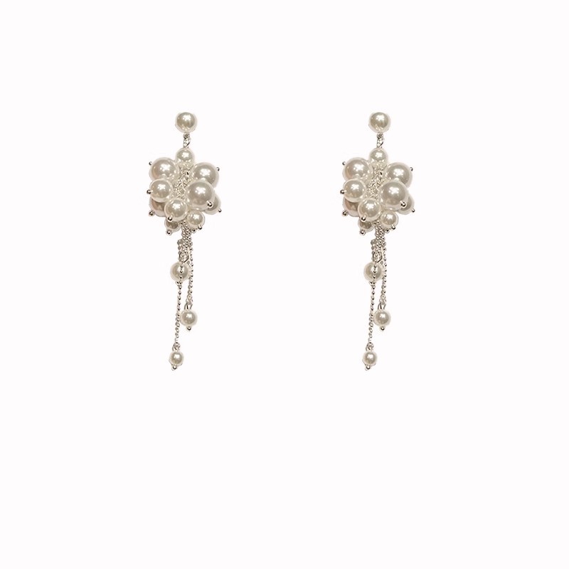 Korean drama princess ~ Retro French vacation style sweet pearl earrings, delicate, gentle and slimming, super fairy-like tassel earrings Item Picture
