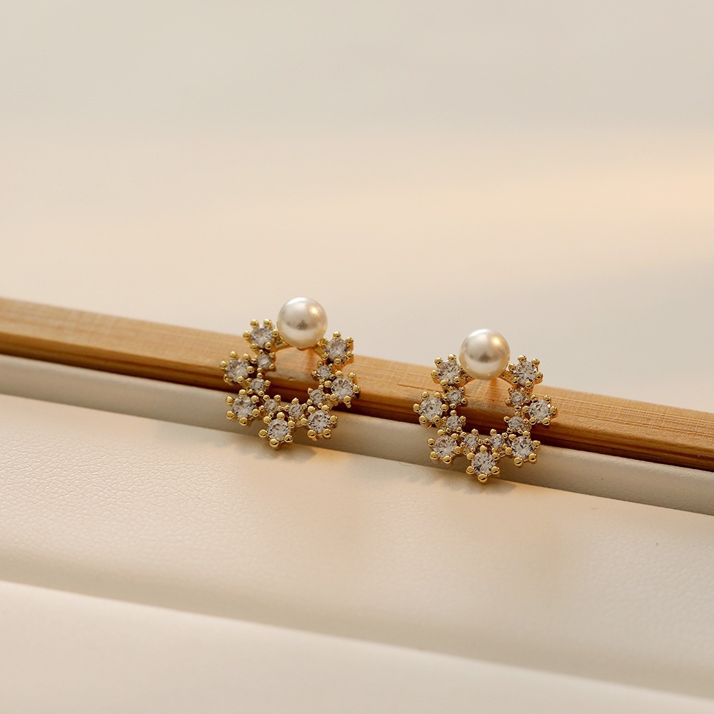 925 Silver Needle Korean style small and trendy pearl stud earrings, simple pearl full diamond small star anti-allergy earrings details Picture