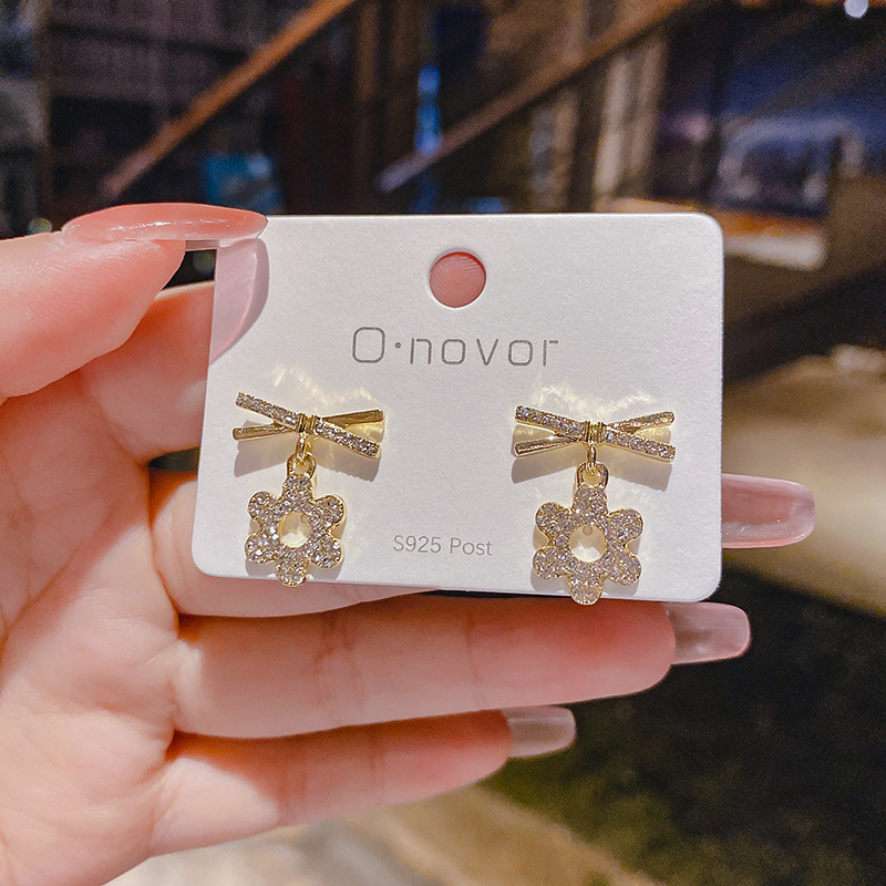 925 Silver Needle Fashionable Flower Full Diamond Earrings for Ladies, light luxury diamond-encrusted fashionable Korean style versatile stud accessories full figure