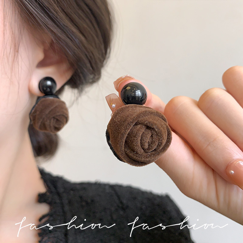 Autumn and winter plush rose stud design earrings 2025 new bestseller, high-end retro Hong Kong-style earrings for women Application Scenario