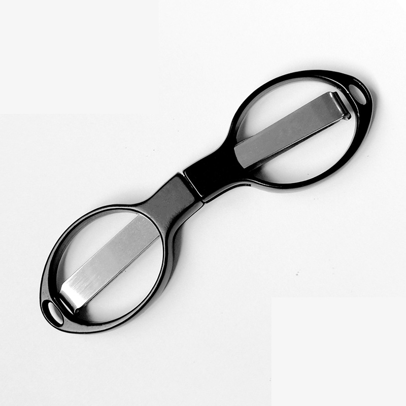 Stainless steel travel folding scissors, alloy scissors, gift fishing line, 8-shaped scissors, eyeglass scissors, modern and simple Application Scenario