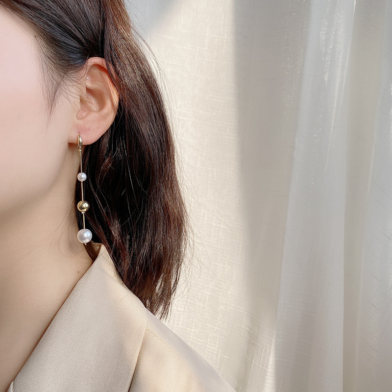 Original design slimming face slimming super fairy-like earrings, long and elegant pearl earrings, Korean Internet celebrity's unique and simple stud earrings for women details Picture