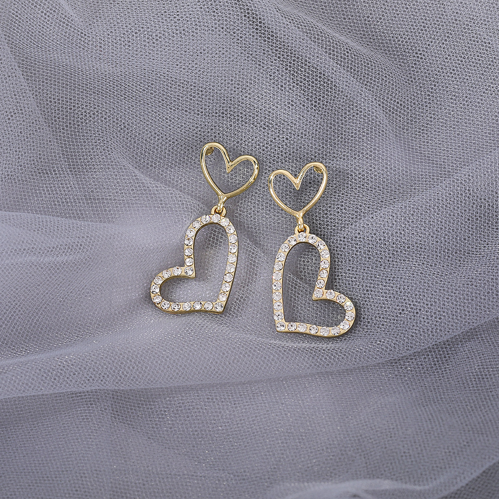 S925 Silver Needle Double-layer diamond-encrusted heart-shaped earrings, trendy Korean-style stylish earrings, long earrings for female Internet celebrities, stud earrings Application Scenario