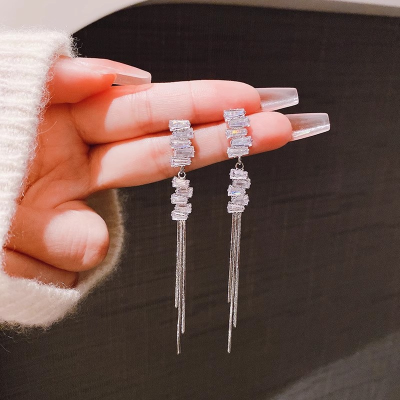 Super Flash Zircon long tassel stud earrings for women, light luxury and high-end fashion earrings, niche design, simple and unique earrings details Picture