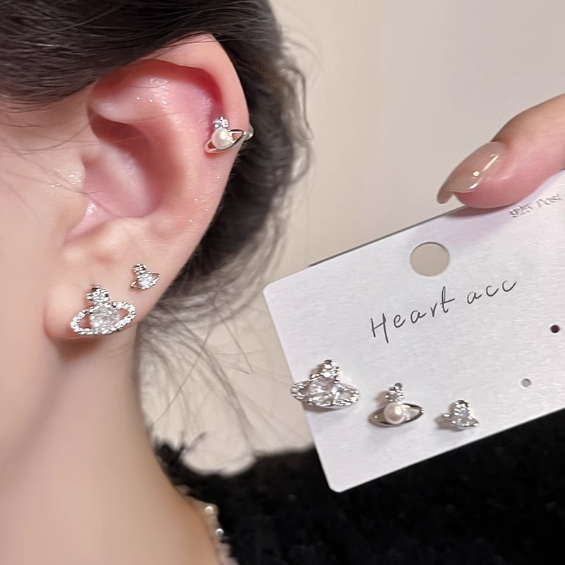 Planet Ear Stud Six-piece Set for women, no need to remove ear bone stud for sleeping, high-end and light luxury earrings, small double ear hole earrings full figure