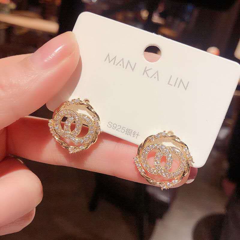 S925 Silver needle double-ring diamond-encruted, minimalist and fashionable ear studs, a unique and versatile Korean earpiece that is the same as a trendy accessory for Internet celebrities details Picture
