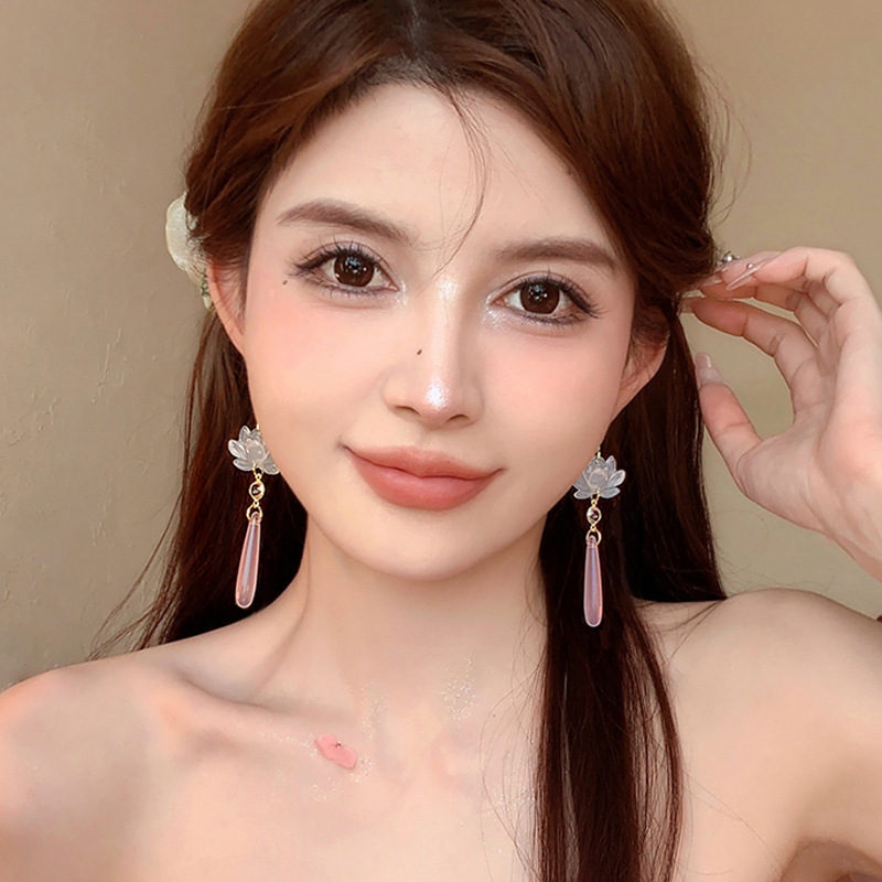 New Chinese-style water drop tassel ear hook female artistic, retro and fresh Chinese style cheongsam Hanfu accessories lotus flower earrings full figure