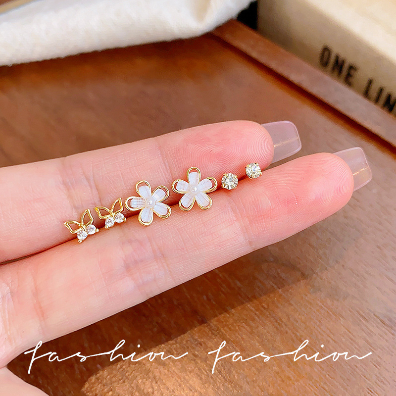 Mini ear studs, silver needles, light luxury and exquisite flower set earrings, feminine charm, versatile and personalized ear piercing earrings full figure