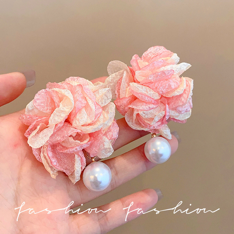 Pink mesh flower exaggerated ear studs, super fairy-like dopamine earrings, new trendy and best-selling earrings, niche for women full figure