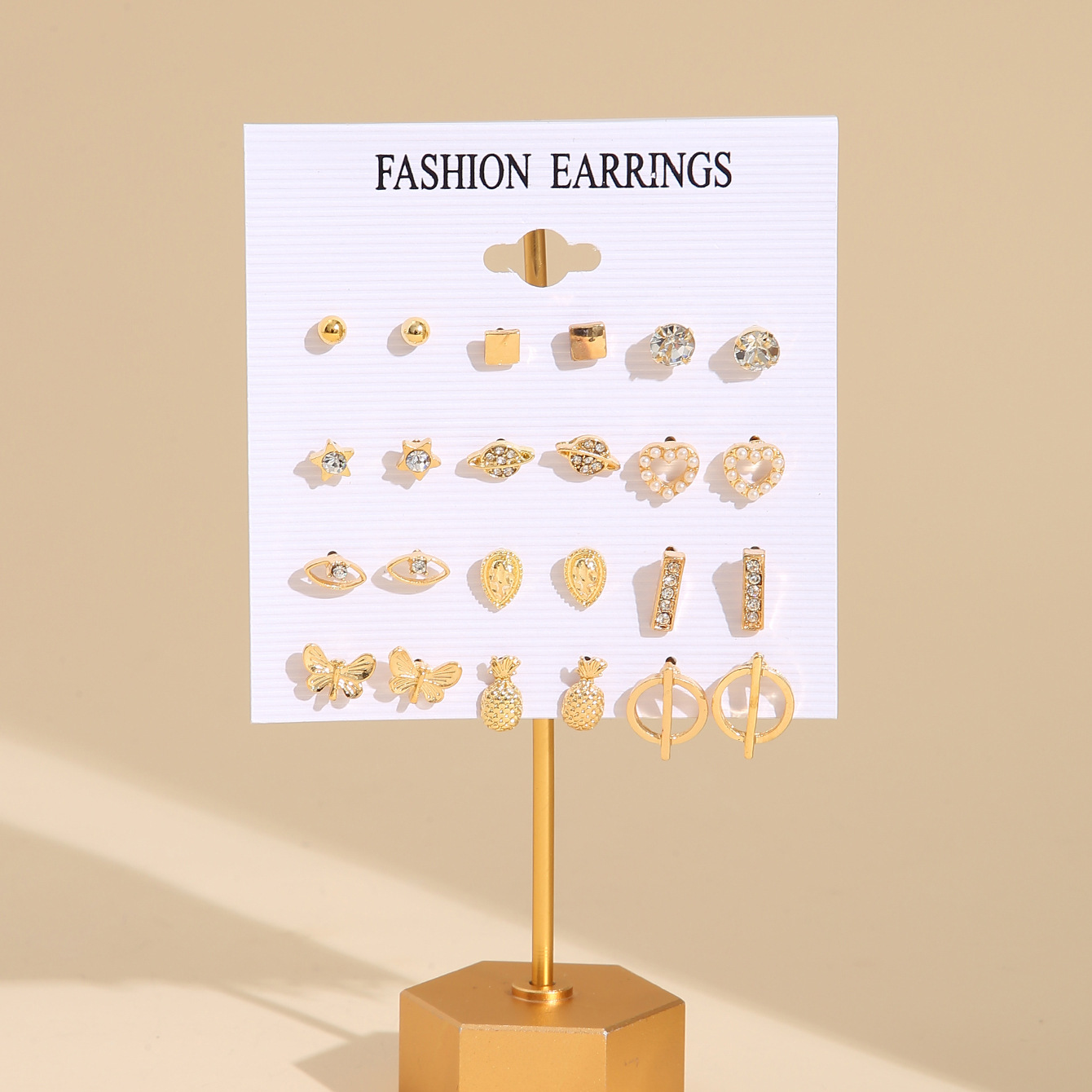 A 12-piece set of creative and simple pineapple teardrop stud earrings in an ins style with diamond hearts, starry sky eyes and geometric stud earrings Application Scenario