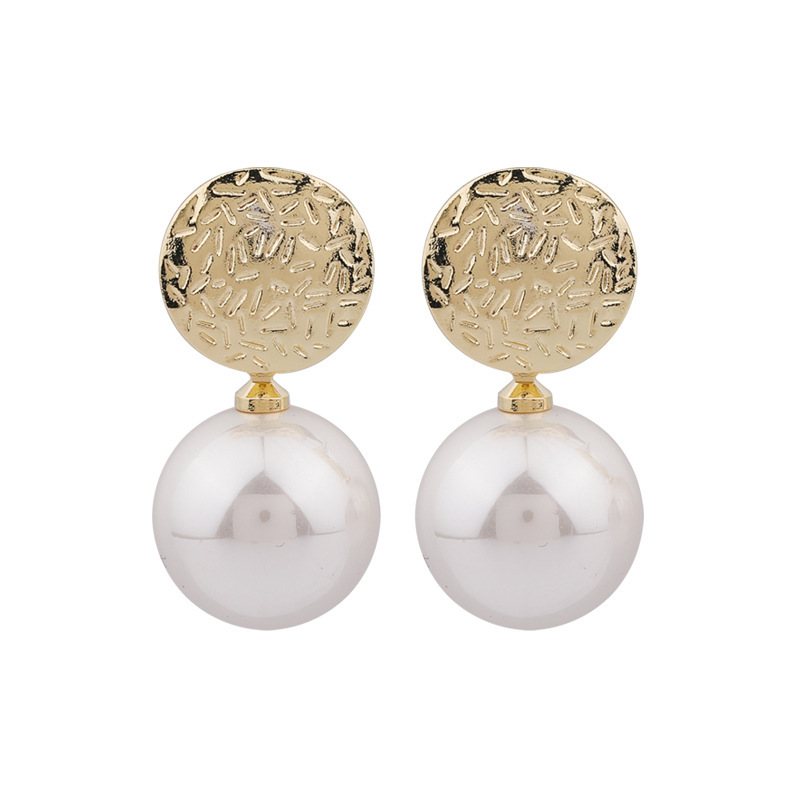 New Korean-style stylish metal champagne-colored pearl stud earrings with a simple and cold style Item Picture