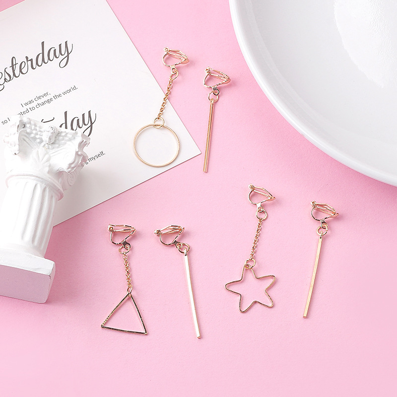 Korean-style asymmetrical star-shaped triangular geometric tassel earrings, a popular French minimalist style long ear clip for women full figure