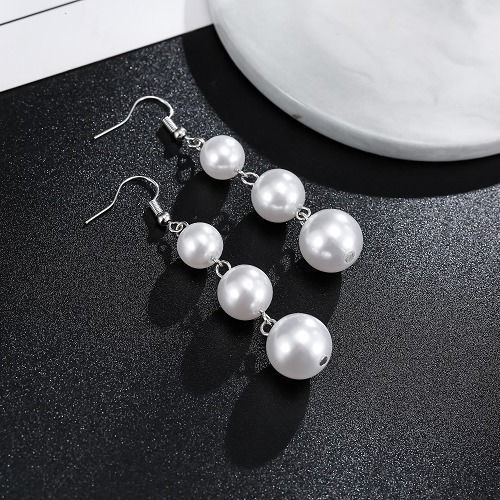 Female Internet celebrity pearl earrings, long earrings, ear studs, super fairy-like and versatile tassel earrings, new stylish ear clips full figure