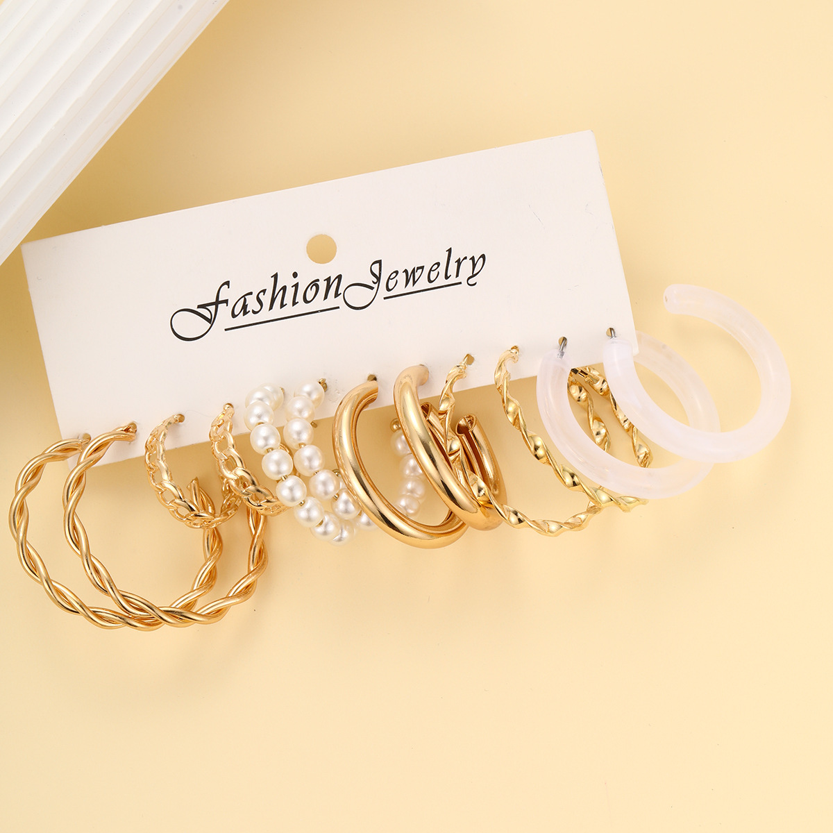 A new cross-border bestseller, fashionable and retro style, 6-piece set of C-shaped golden circle resin imitation pearl earrings Specification drawing