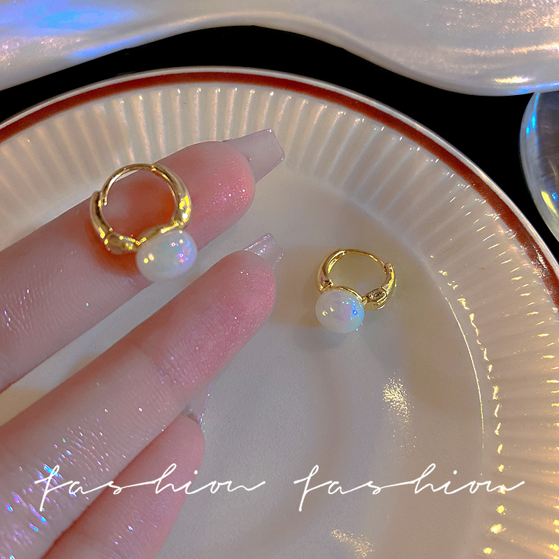 Mermaid pearl ear buckles, French high-end, niche design, elegant and light luxury earrings, 2023 new trendy earrings for women Specification drawing