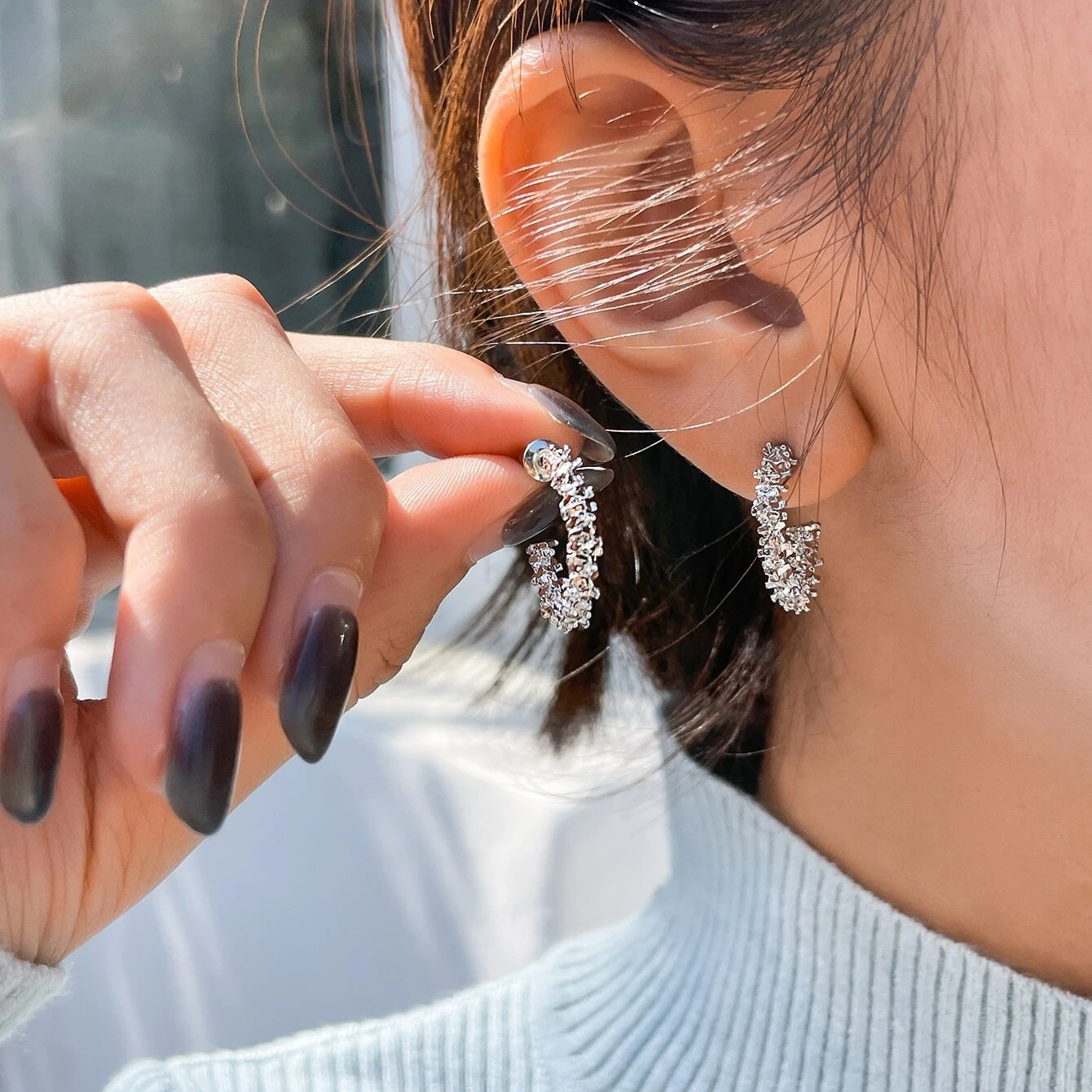 New cross-border independent station, sparkling and personalized C-shaped ear rings, high-end women's silver earrings in a few pairs full figure