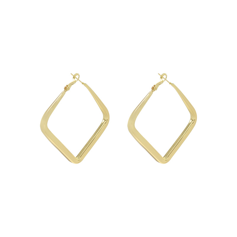 European and American exaggerated and grand earrings, a cold and elegant female style, matte and high-end, diamond-shaped ear rings, retro and light luxury style earrings Item Picture