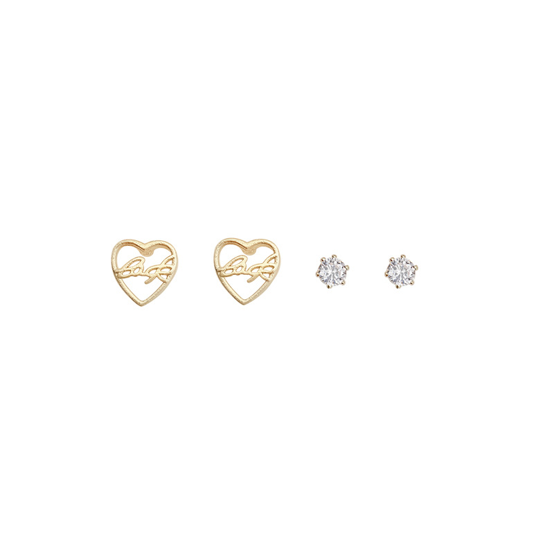 No need to take off the mini and small hollowed-out heart-shaped earrings when sleeping. This is an Instagram-style Korean version of a rare and exquisite two-piece set of earrings Item Picture