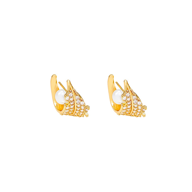 French-style exquisite leaf earrings, slightly inlaid unique pearl earrings, niche high-end and elegant stud earrings, silver needle wholesale Item Picture