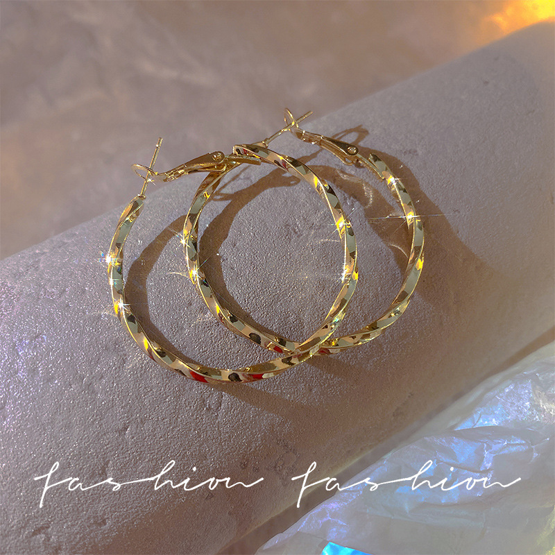 European and American style geometric twisted flower irregular temperament ear rings s925 silver needle simple and versatile exaggerated earrings and earrings for women Specification drawing