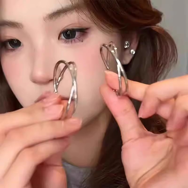 Double-layer silver ring large earrings, exaggerated and simple for women, plain ring stud earrings, cold style, unique and versatile earrings full figure
