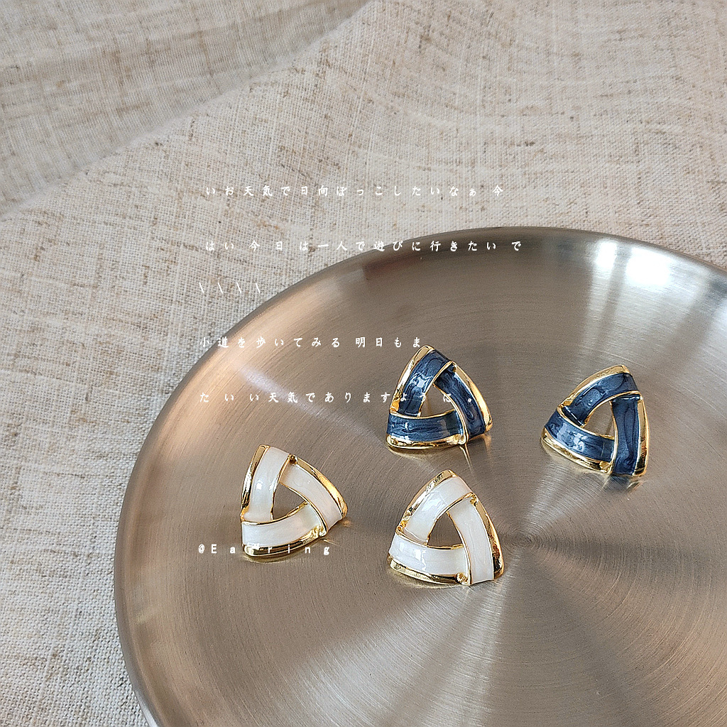 S925 Silver Needle New Style trendy Japanese and Korean style stud earrings texture warm triangular French retro earrings, women's earrings factory full figure