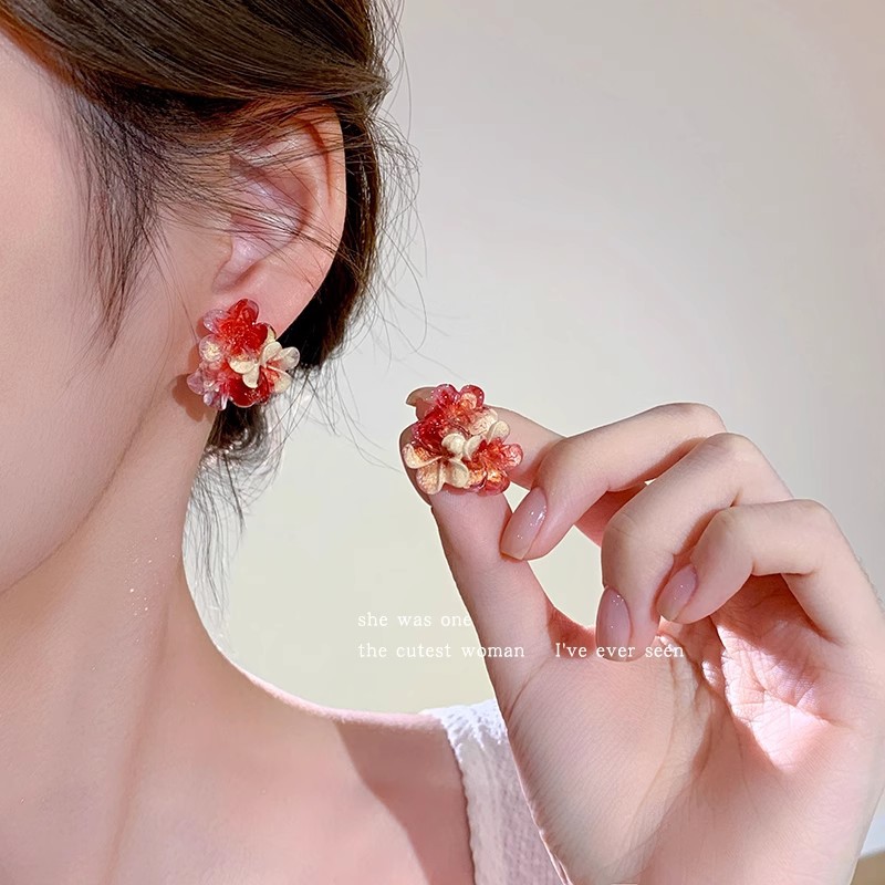 Floral cluster dyeing, super fairy-like French acrylic flower stud earrings, women's light luxury, high-end, niche and elegant earrings and earrings details Picture