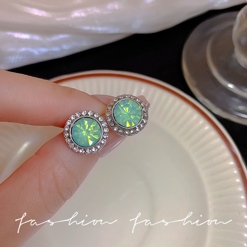 925 silver needle emerald full diamond round stud earrings, retro, simple and elegant earrings, light luxury style Yiwu accessories full figure