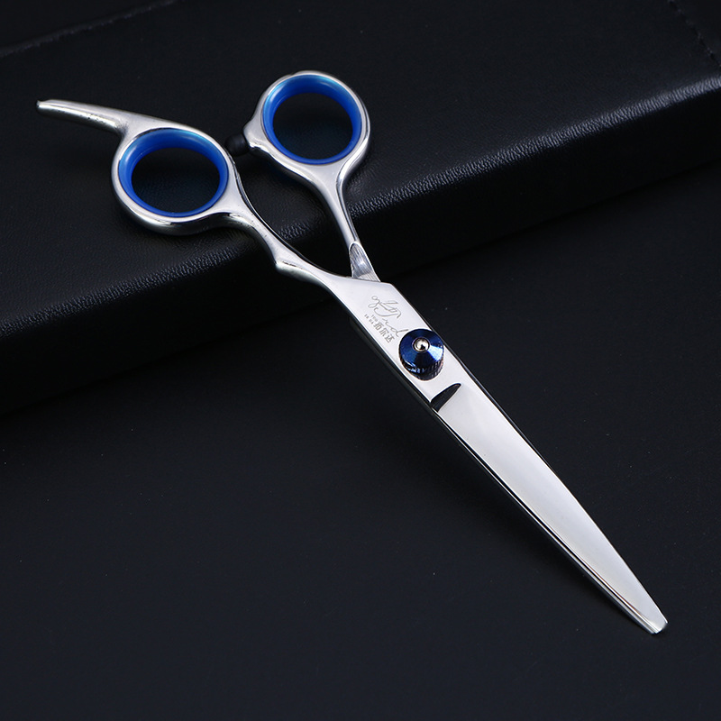 The manufacturer supplies hair care, hairdressing, flat clippers, tooth clippers, bangs clippers, thinning clippers, and wholesale hair salon and home hairdressing tool sets Application Scenario
