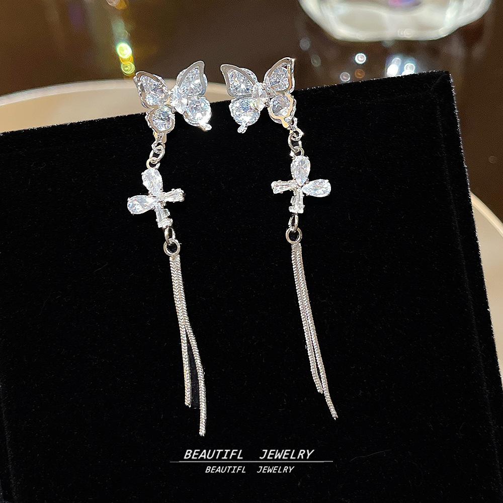 Exquisite zircon butterfly long earrings with a light luxury and high-end feel, 925 silver needle, niche and fashionable tassel earrings for women Application Scenario