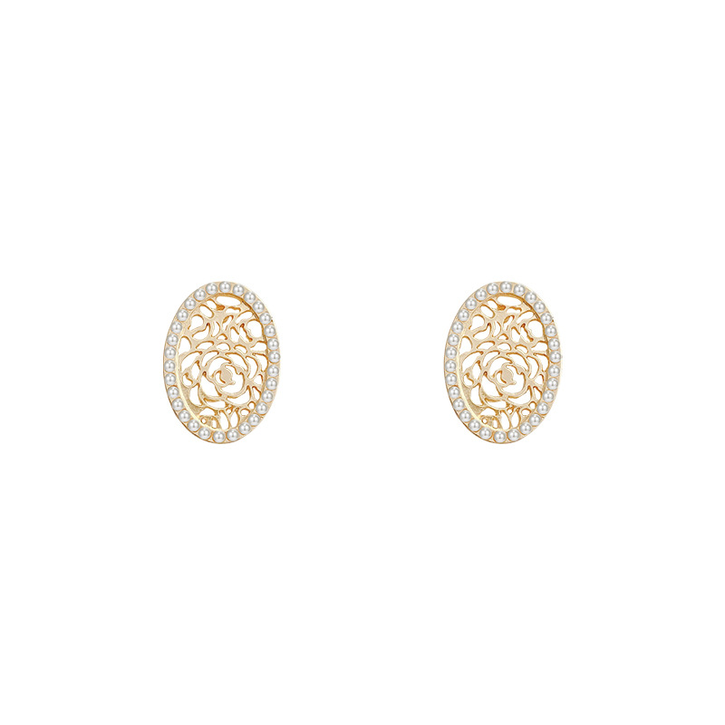 925 Silver needle retro French pearl earrings for women, a unique and simple style with hollowed-out stud earrings, a fashionable and versatile ear accessory Item Picture