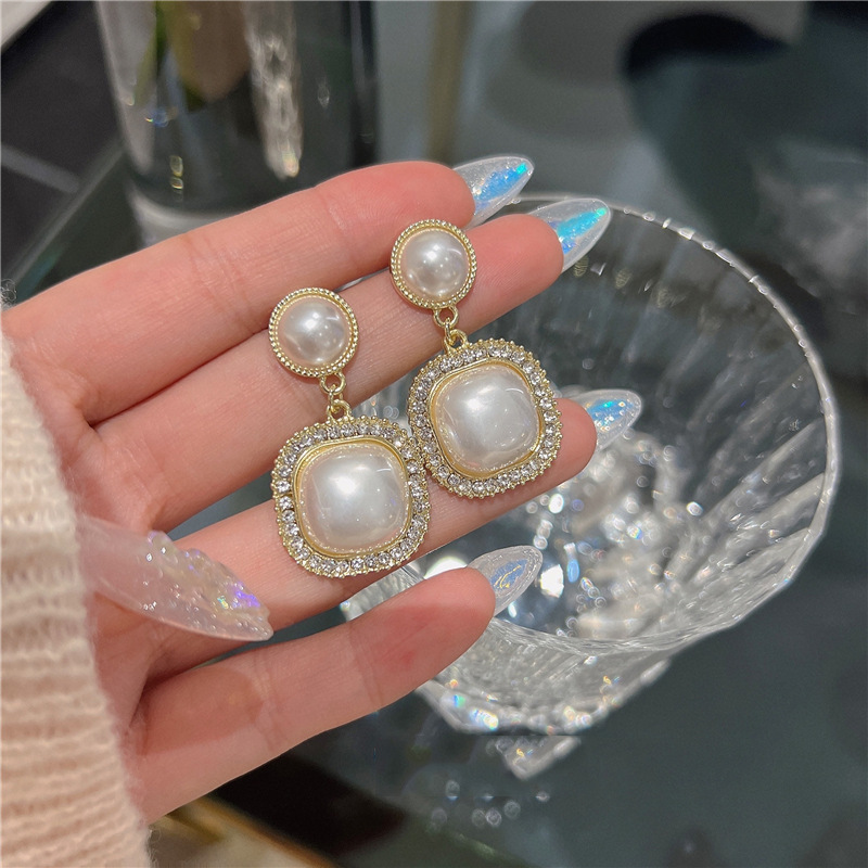 925 Silver needle square pearl stud earrings for women, Korean style, trendy and high-end earrings, versatile on Instagram details Picture