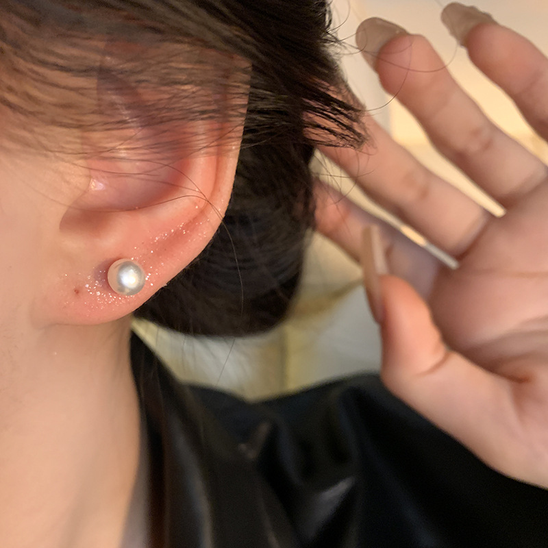 Steamed Bun Pearl Stud earrings for Women 925 silver Needle Light Luxury style earrings 2025 New versatile commuting niche earrings Application Scenario