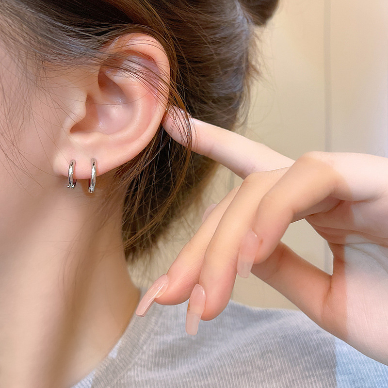 s925 Silver needle, compact and simple, smooth ear rims, niche design, high-end ear buckles, no need to remove and maintain your ears while sleeping Specification drawing