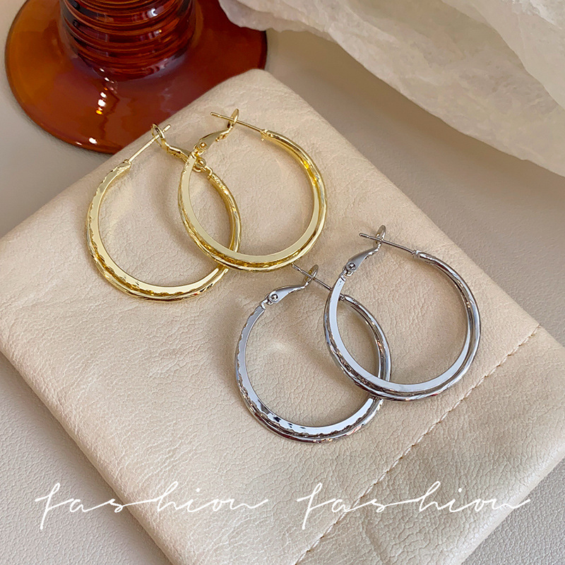 925 Silver Needle fashionable exaggerated circle earrings, light luxury and high-end feel, large ear rings, elegant circle, round face slimming earrings Specification drawing