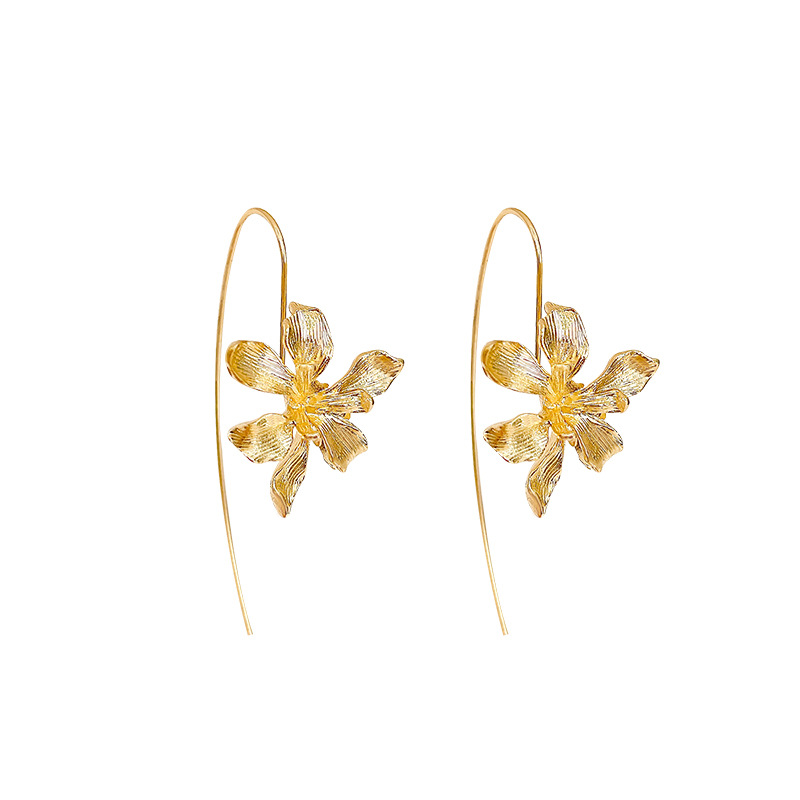 Retro court-style iris flower ear hooks for women, light luxury, individual, fashionable and versatile earrings, high-end ear stud earrings for autumn and winter Item Picture