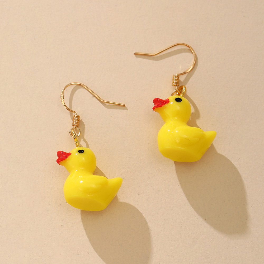 Korean fashionable and sweet little yellow duck stud earrings, long and individual exaggerated Korean-style earrings, lemon yellow elegant female earrings Application Scenario
